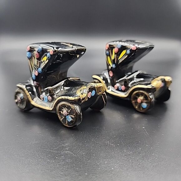 Vintage Red Ware Hand Painted Car Jalopy 3” Salt & Pepper Shakers Japan - Picture 1 of 8